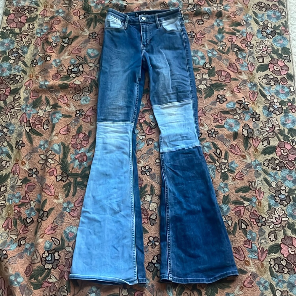 Hollister Women’s Wide Leg Flare Blue Cutout Color Jeans